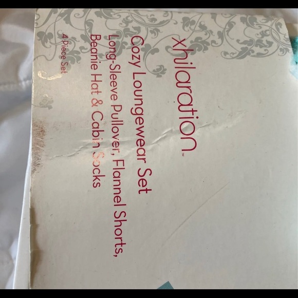 Holiday Gift Set - Picture 2 of 2